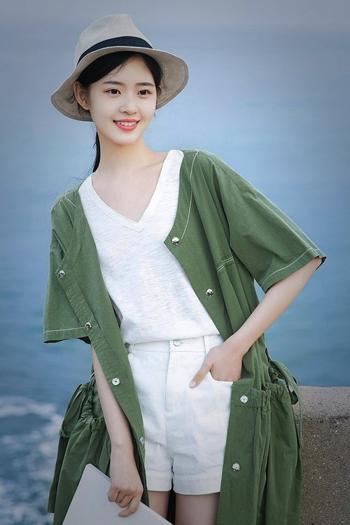 水球比赛比利时女队配合默契，女子水球小组赛中国6比7美国