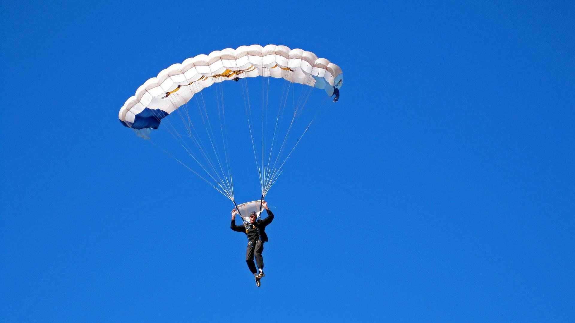 《全球电竞市场TOP10地区分析：谁是行业领头羊？》，全球电竞公司排名