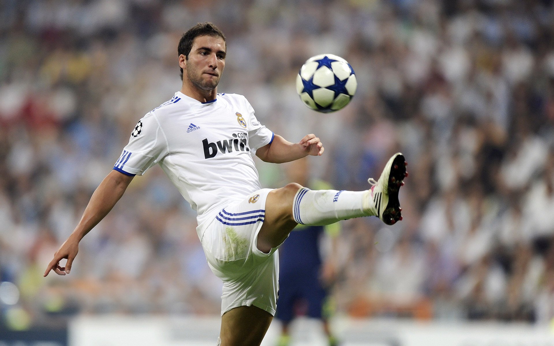 leyu-斯台普斯中心迎来年度最火爆的主场比赛，斯台普斯中心门票价格